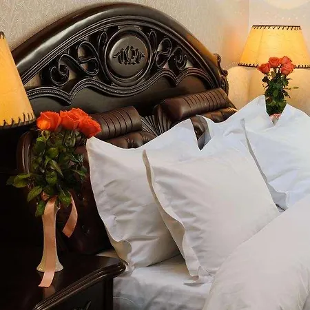 London 4* Odessa