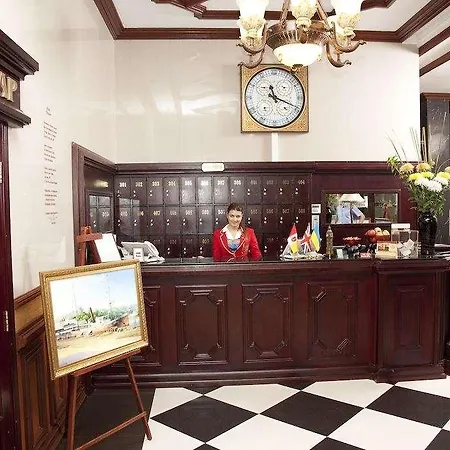 Hotel London