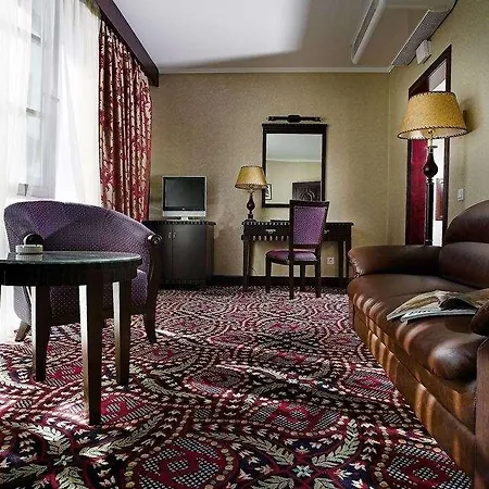 Hotel London 4*
