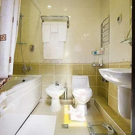 London 4*