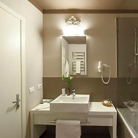 London Hotel