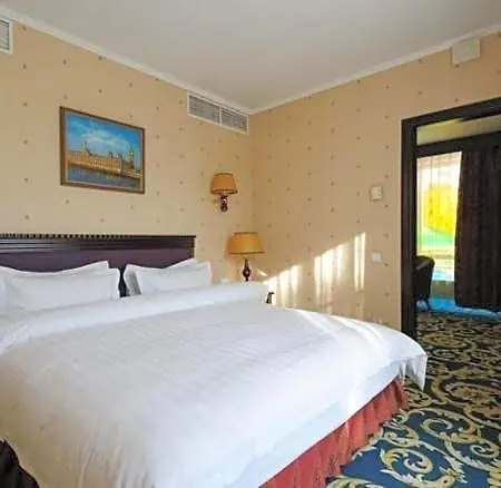 London 4* Odesa