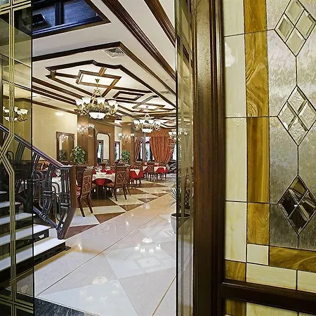 London Hotel 4*