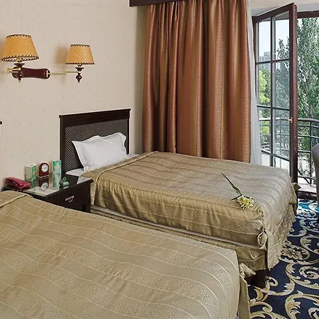 Hotel London 4*