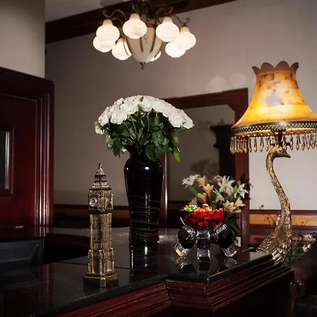 Hotel London