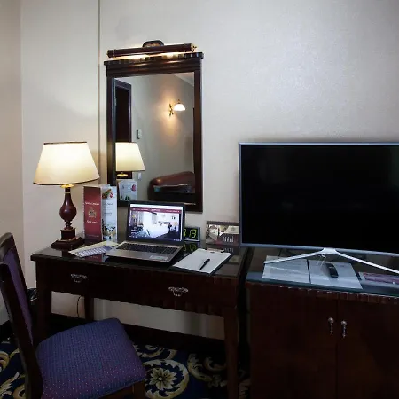 Hotel London 4*