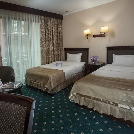 London 4* Odessa