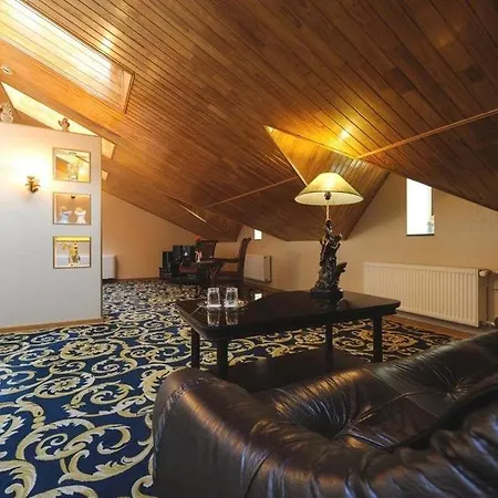 London 4* Odesa