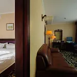 Hotel London 4*