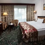 London Hotel 4*