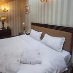 London Hotel 4*