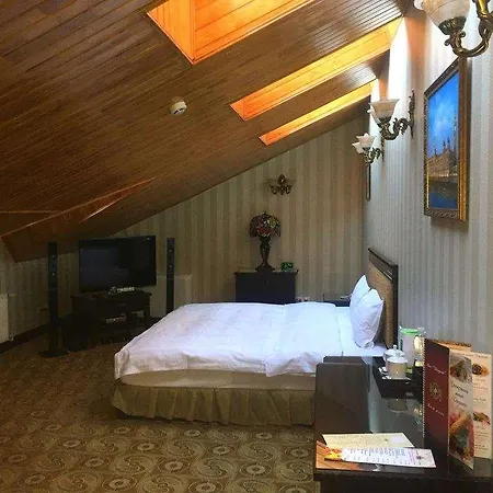 London Hotel 4*