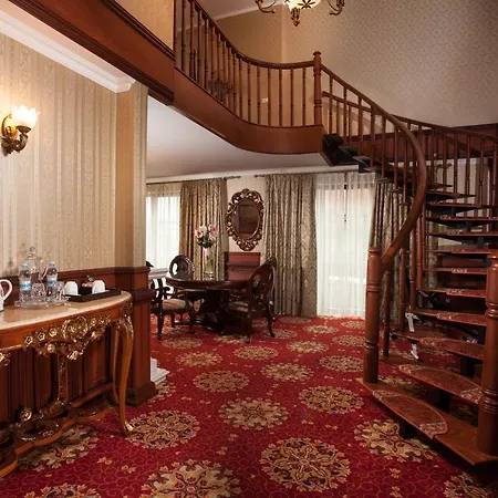London 4*